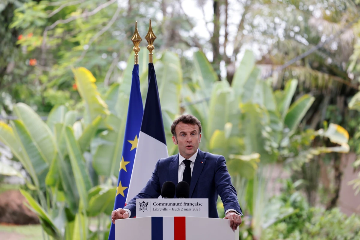 «L'âge de la Françafrique est révolu», assure Macron au premier jour de sa tournée en Afrique centrale