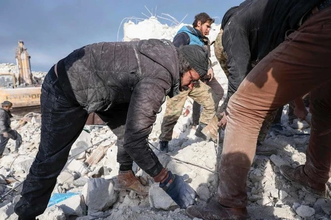 «Que Dieu nous vienne en aide»: L'horreur du séisme en Syrie décrite par un survivant