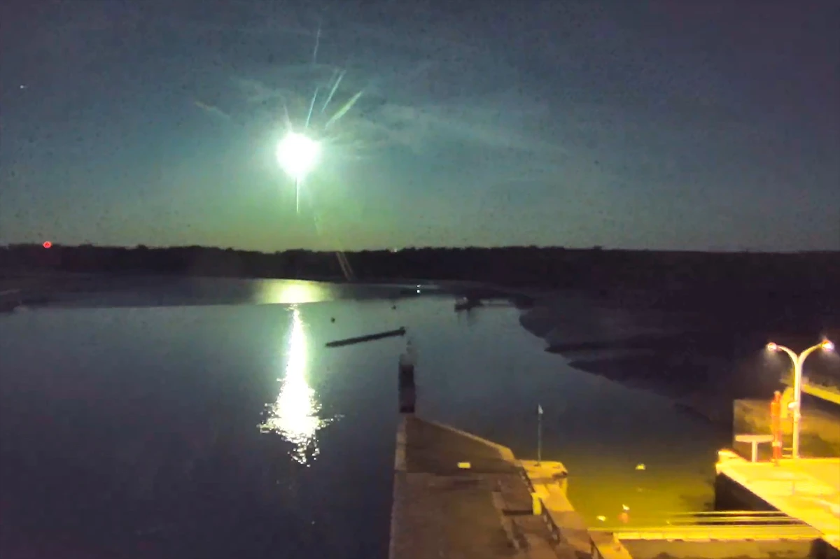 Une petite météorite a survolé le nord de la France, pas de dégâts