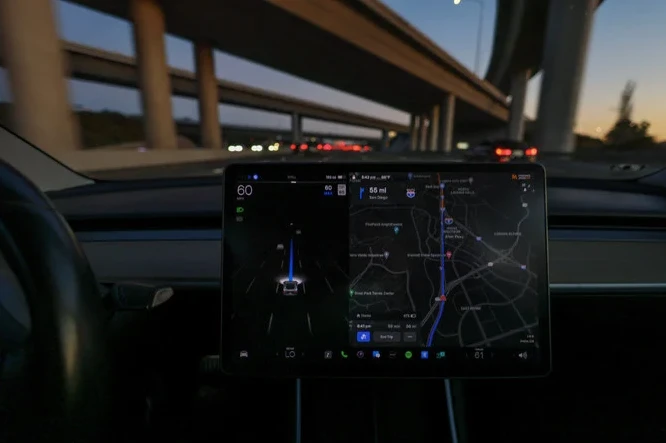 Tesla: dysfonctionnements de l'assistant à la conduite, plus de 360 000 véhicules concernés