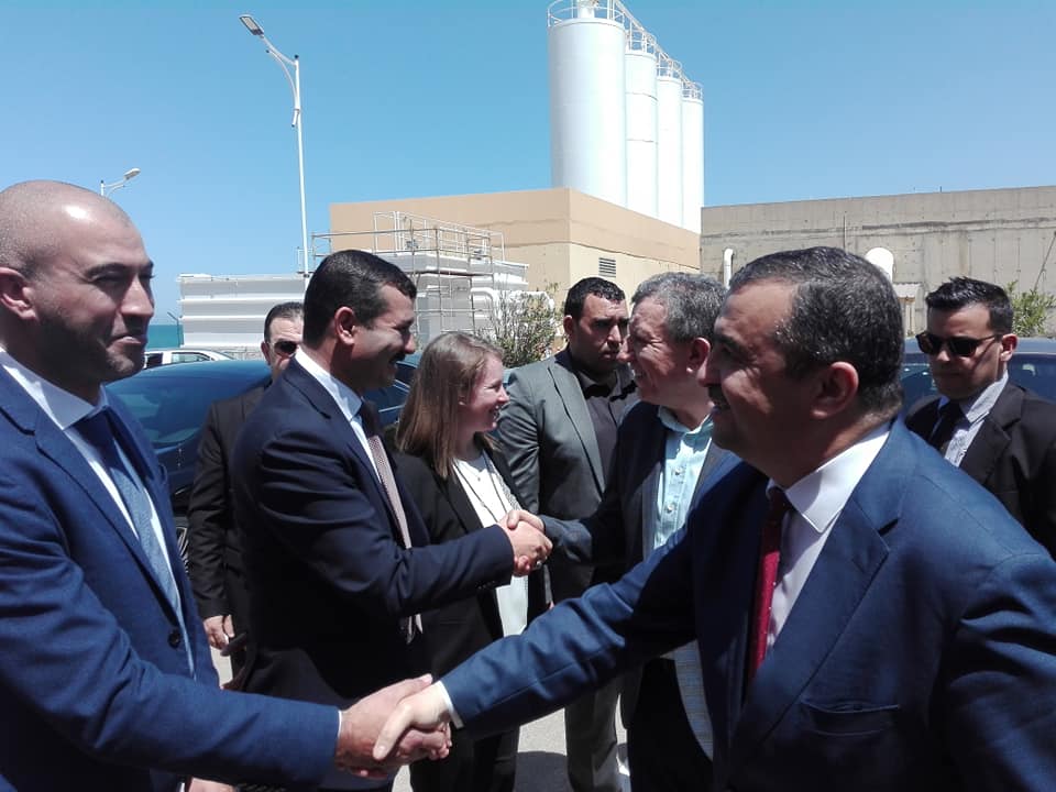 Visite de travail de Mohamed Arkab et Karim Hasni,   ministres de l'Énergie et des mines et des Ressources en eau et la Sécurité hydrique dans la wilaya de Tipaza le 30 avril 2022 (fournie)