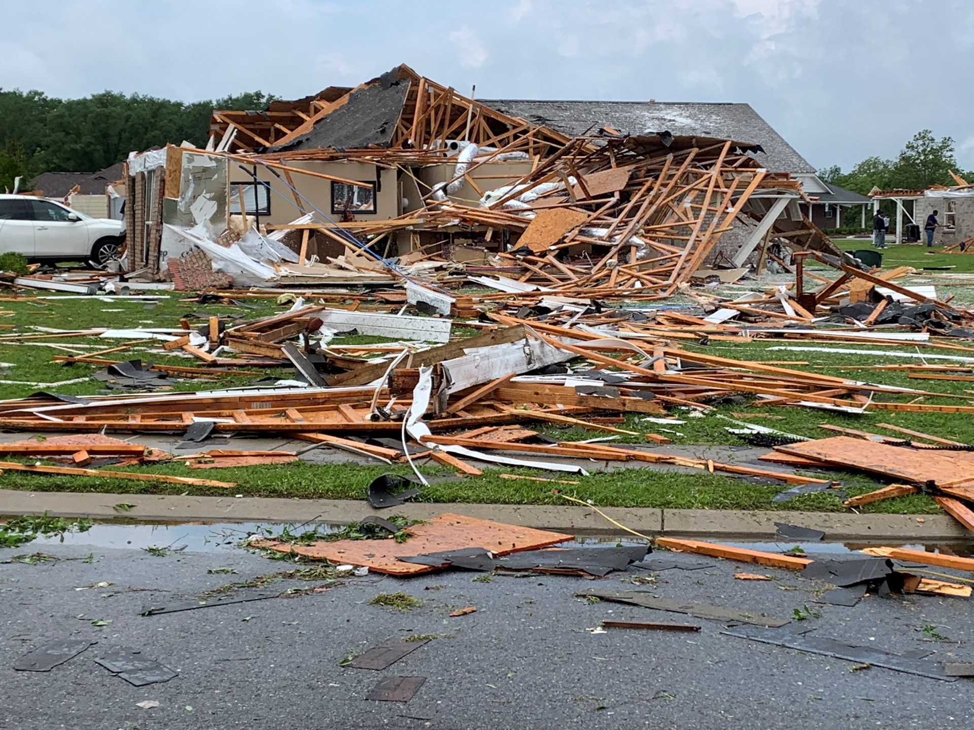 Le Mississippi dévasté par une tornade qui a fait au moins 23 morts