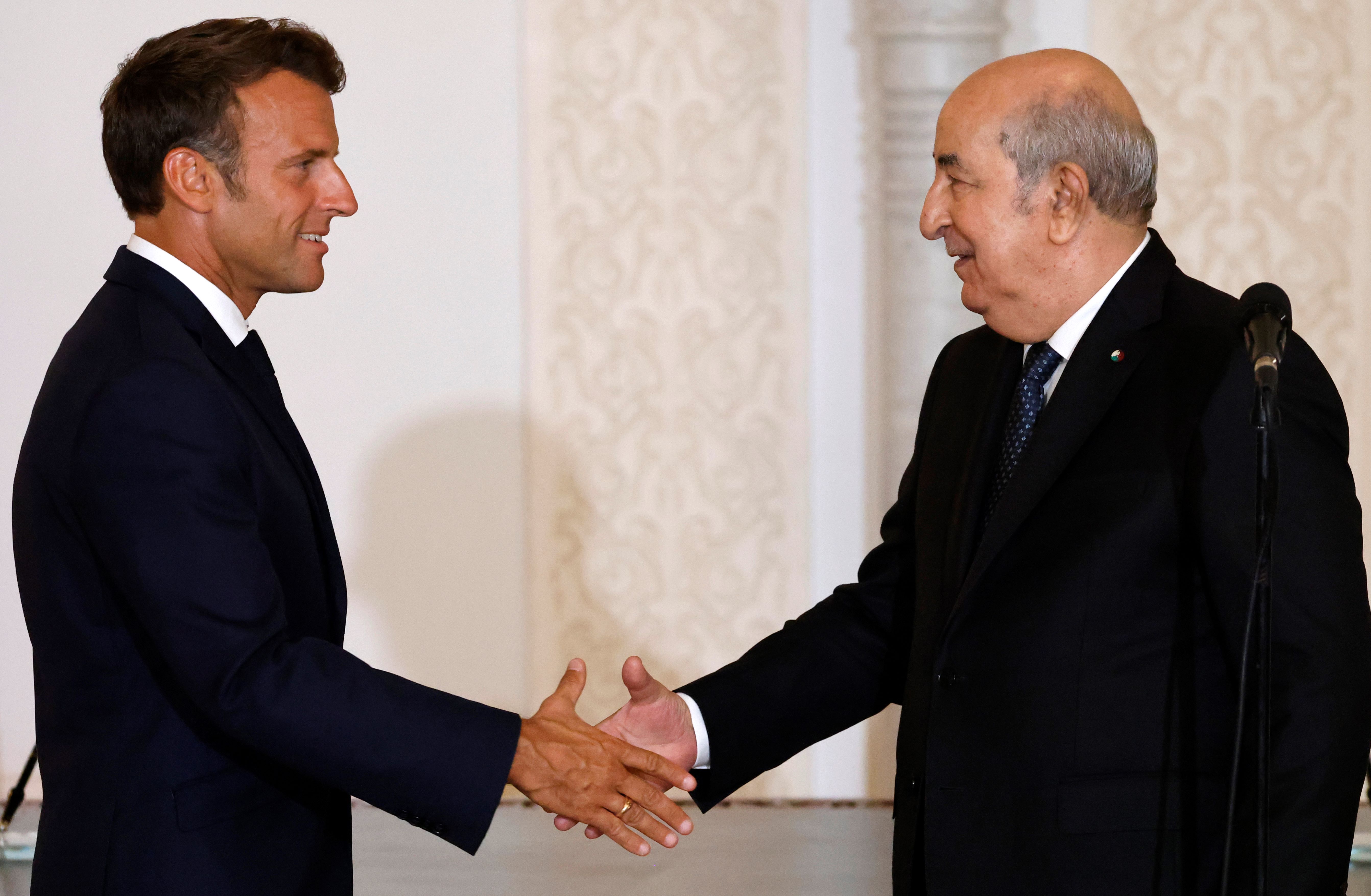 Macron et Tebboune tournent la page de la crise diplomatique entre Paris et Alger, annonce l'Elysée