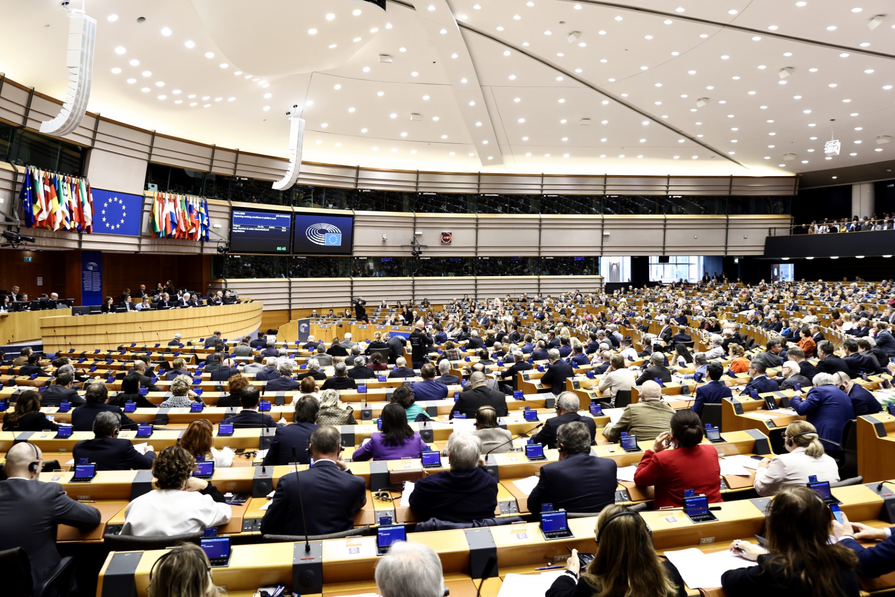 Electricité: l'UE cherche à stabiliser les prix sans bousculer le marché