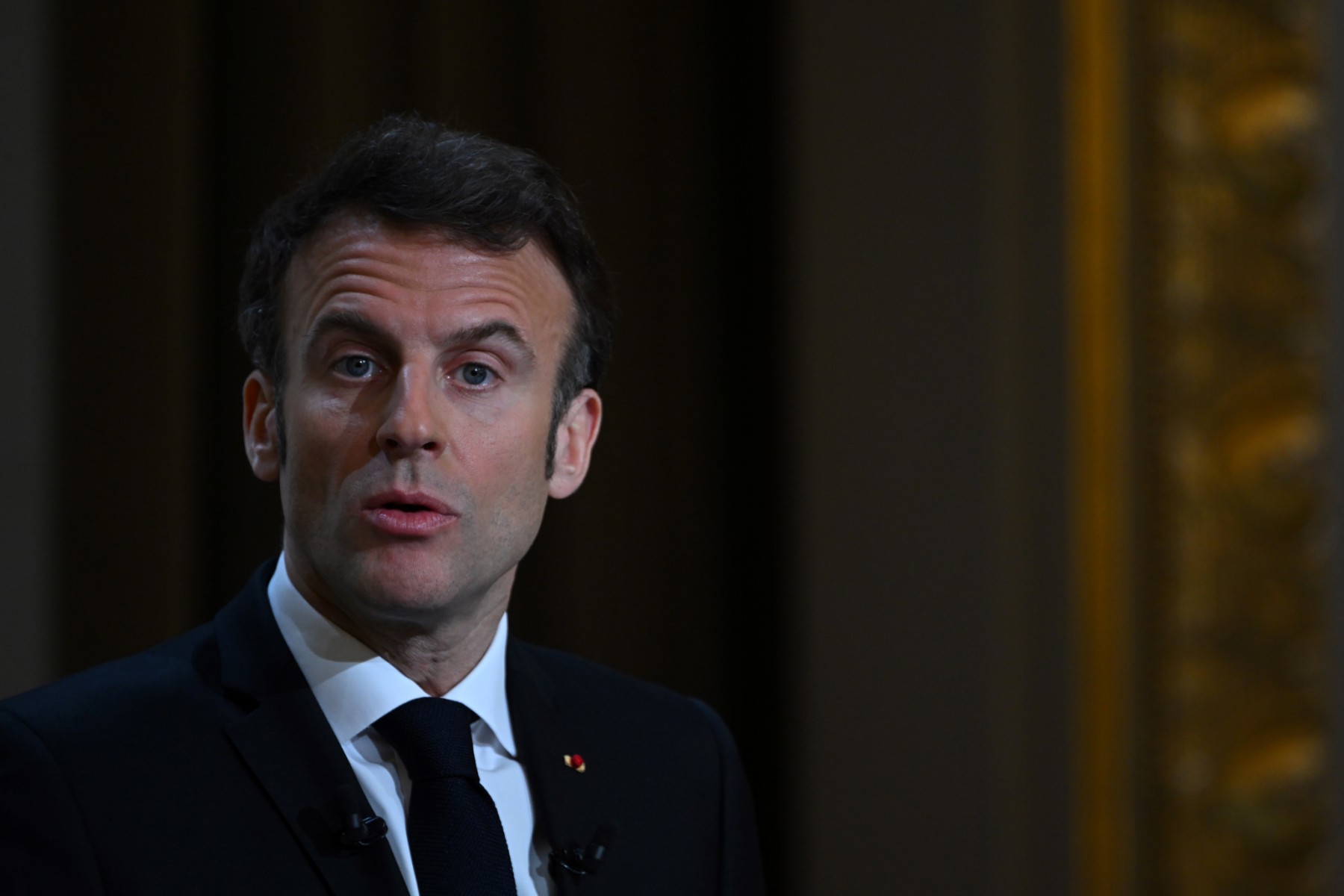 Macron débute sa tournée pour une nouvelle relation avec l'Afrique