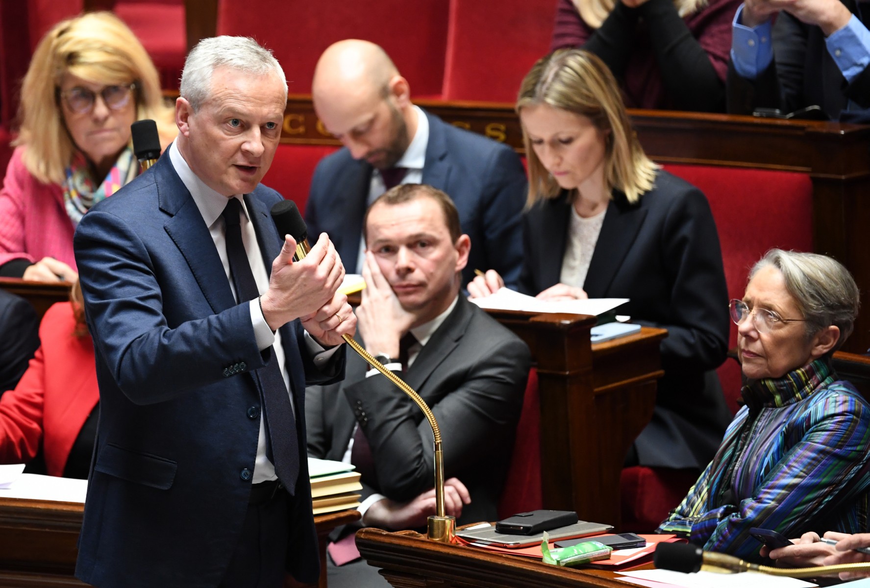 Retraites: certaines concessions aux LR sur les carrières longues pourraient disparaître, selon Le Maire
