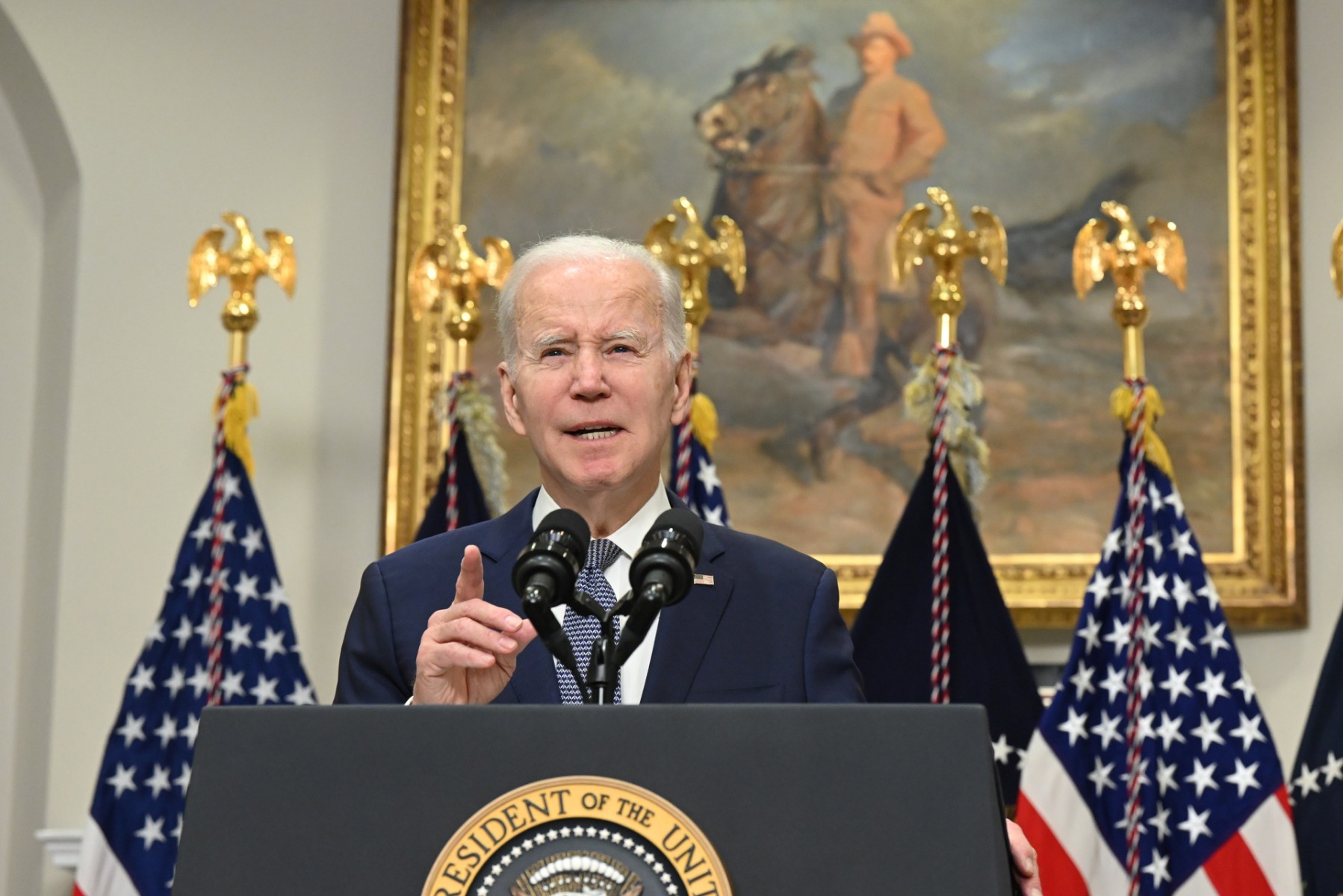 Biden et les Européens tentent de rassurer et d'éviter la panique bancaire