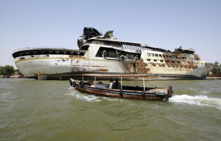 En Irak, les deux yachts de Saddam Hussein, vestiges de sa folie des grandeurs