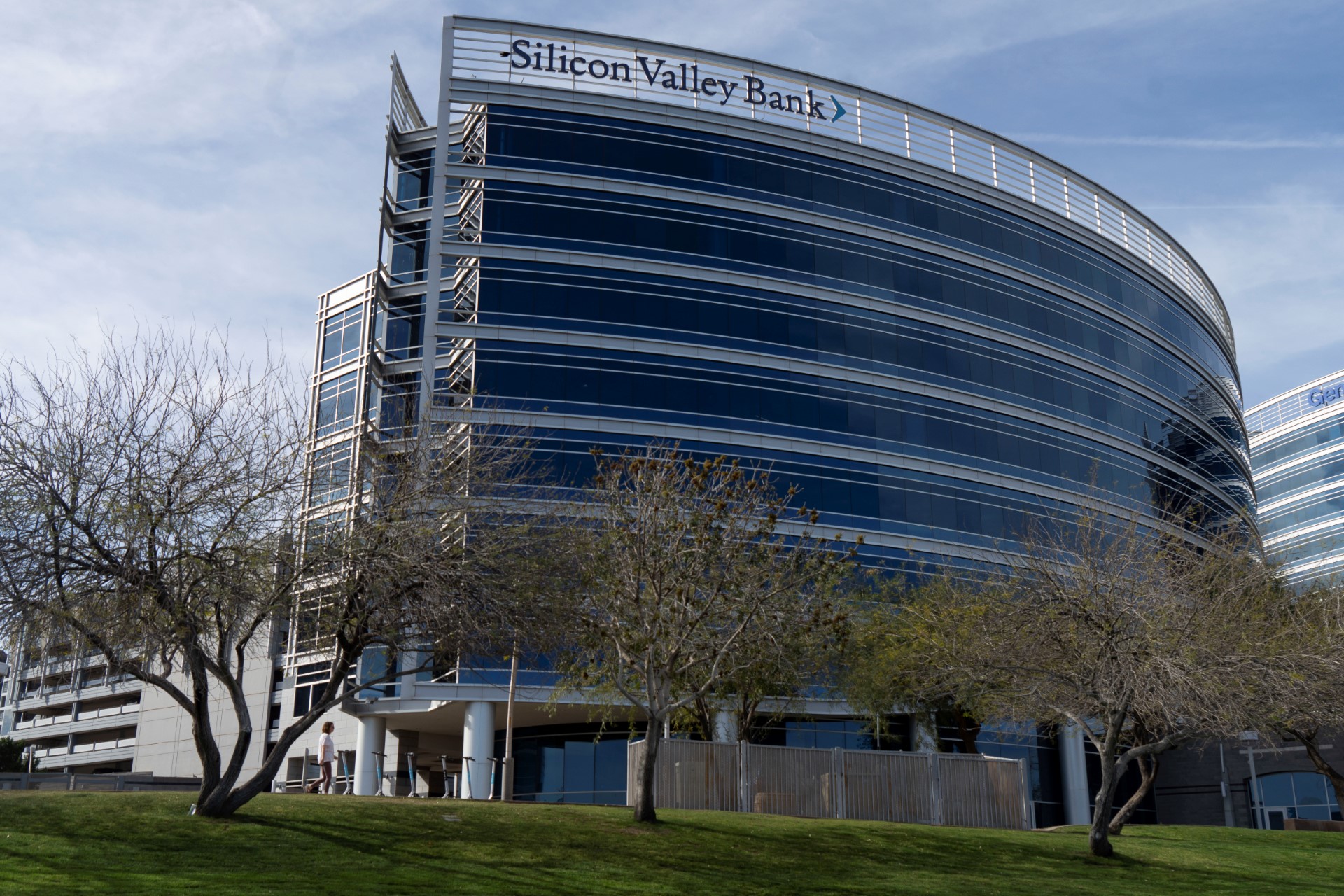 Le patron de la banque créée avec les actifs de SVB appelle les clients à revenir