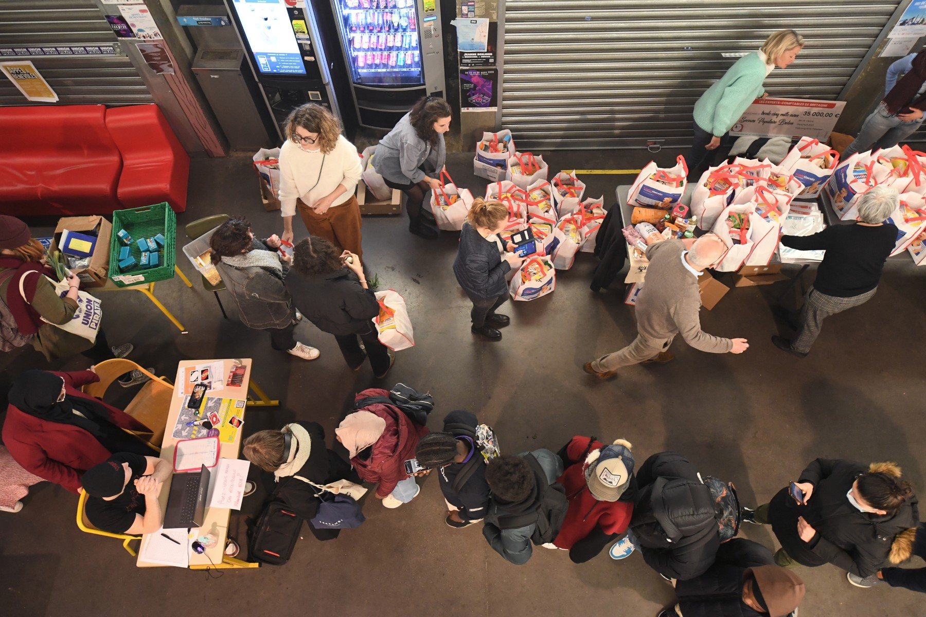 France: l'inflation ralentit à 5,6%, les prix alimentaires continuent de grimper