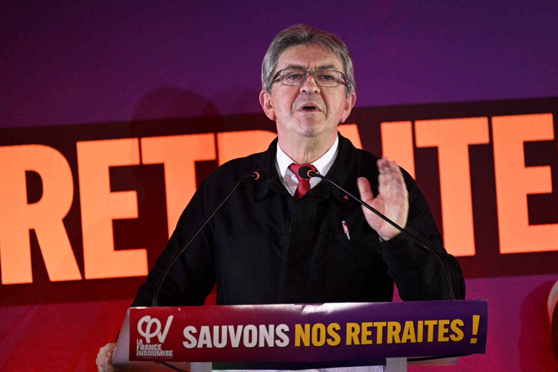 Au meeting de Mélenchon, «reprendre des forces et repartir» contre la réforme des retraites