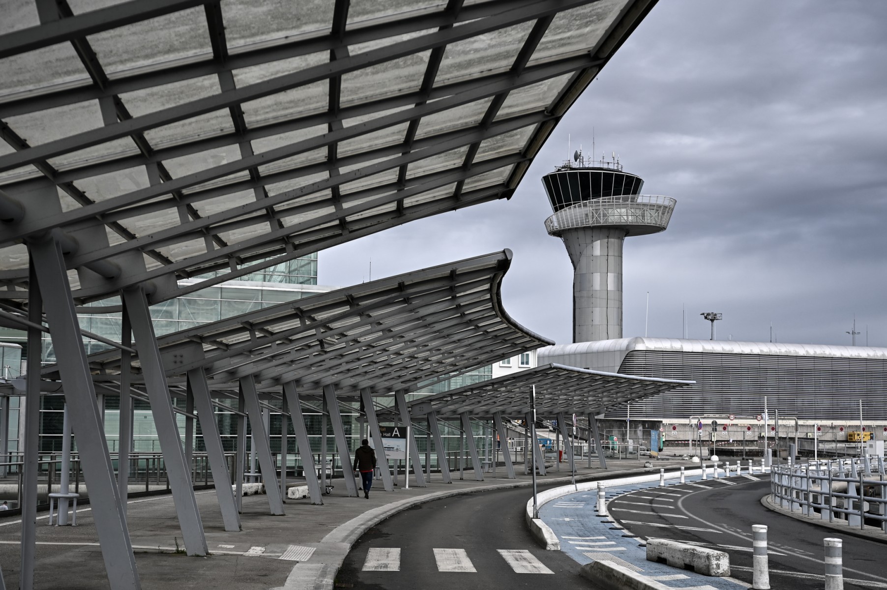 Grèves: pénuries de carburants dans l'Ouest, inquiétude pour le kérosène dans les aéroports parisiens