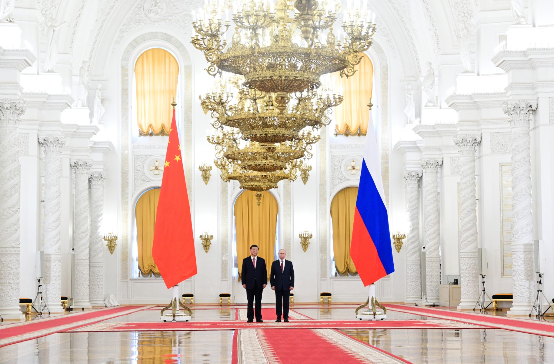 La stratégie de la Russie et de la Chine pour affronter les États-Unis sur le plan économique et militaire