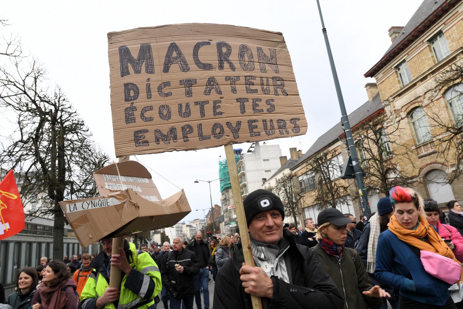Retraites: les députés MoDem favorables à la médiation proposée par Laurent Berger