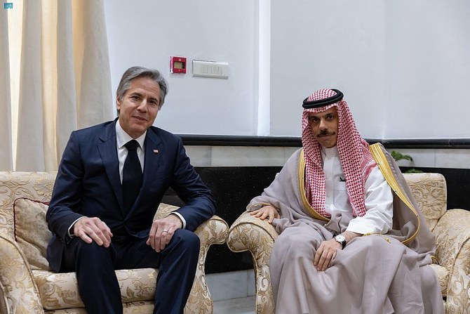 Le prince Faisal ben Farhane discute des relations bilatérales avec ses homologues au G20