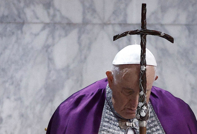 Le pape François fête ses 10 ans de pontificat avec cardinaux et podcast