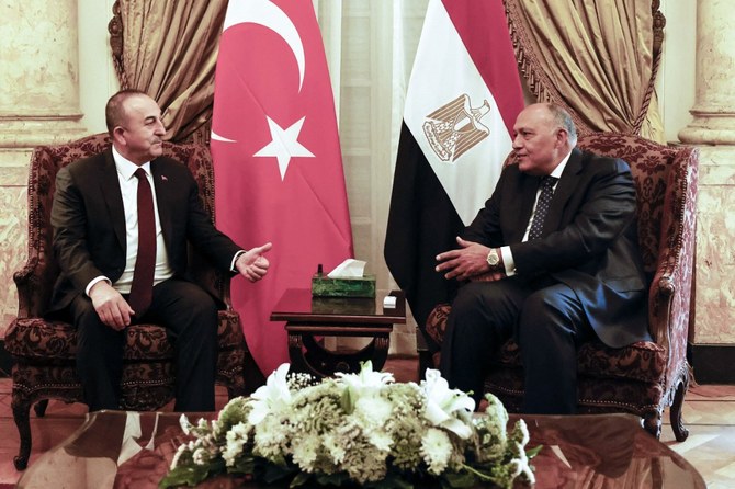 Au Caire, le chef de la diplomatie turque annonce une prochaine rencontre Sissi-Erdogan