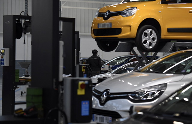 UE: Réunion lundi de pays rétifs à la fin des voitures à moteur thermique