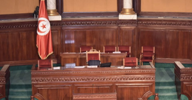 Aujourd’hui, les trois coups
