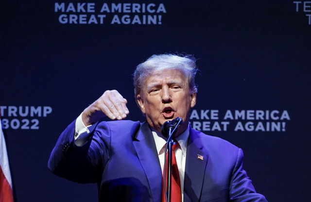 Face à une possible inculpation de Trump, son camp dénonce des poursuites «politiques»
