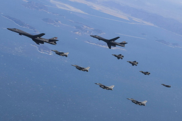 Washington et Séoul lancent leurs exercices militaires les plus importants en 5 ans