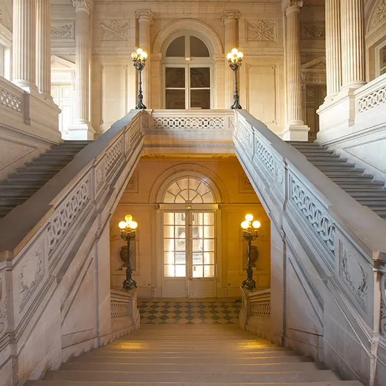 De la mythologie aux cryptomonnaies, une exposition à Paris sur l'argent dans l'art