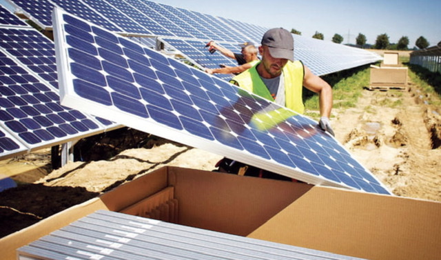 Les États-Unis aident les entreprises libanaises en manque d'électricité à passer à l'énergie solaire