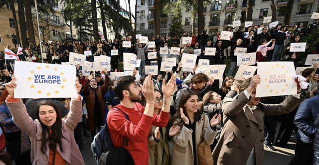 Manifestations en Géorgie: Moscou dénonce une «tentative» de coup d'Etat