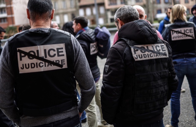Fusillade à Paris en juillet: Neuf suspects en garde à vue