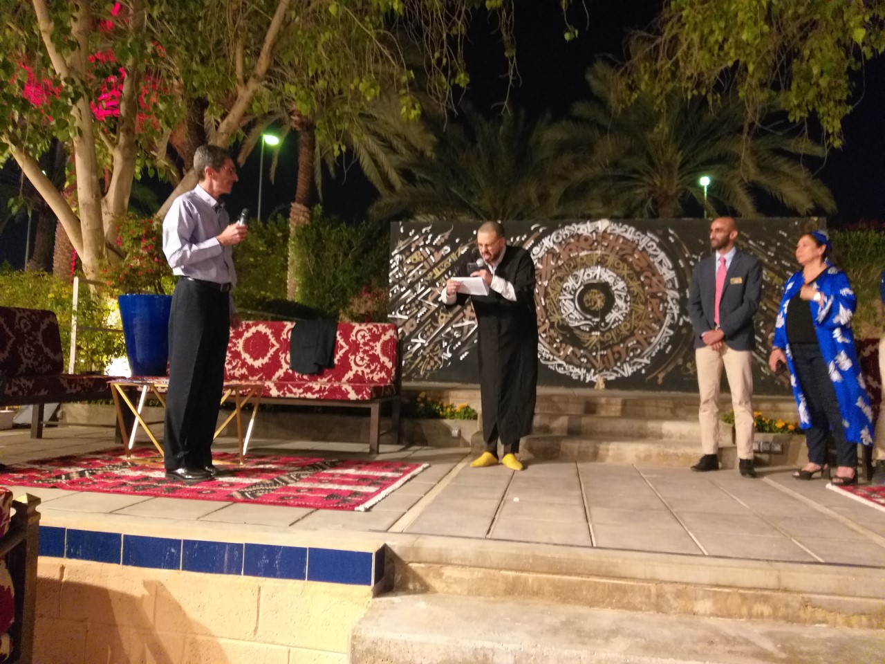 Durant le souhour, des membres du groupe ont pris la parole, racontant notamment leur rencontre avec la langue française (Photo, Samia Hanifi)