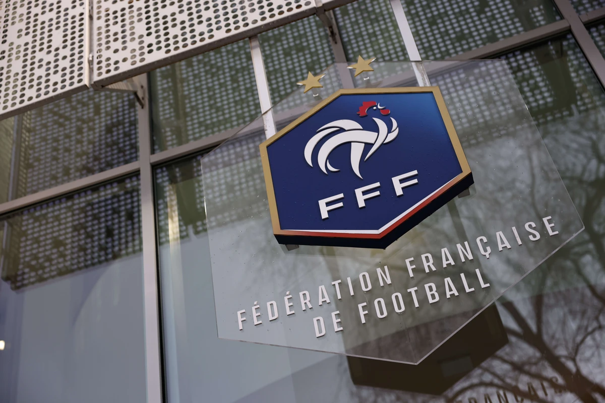France: la FFF interdit des pauses aux joueurs musulmans pour rompre le jeûne