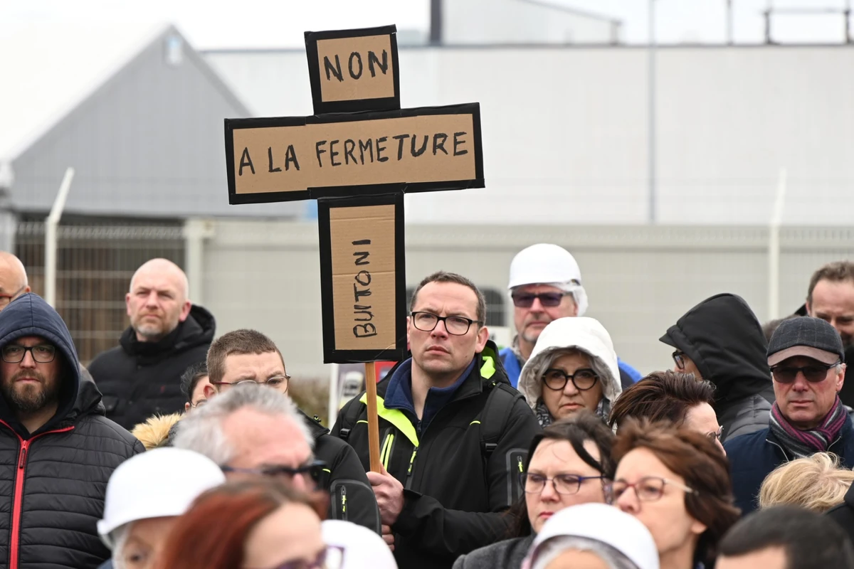 Pizzas contaminées: un an après le scandale, Nestlé ferme l'usine de Buitoni mise en cause