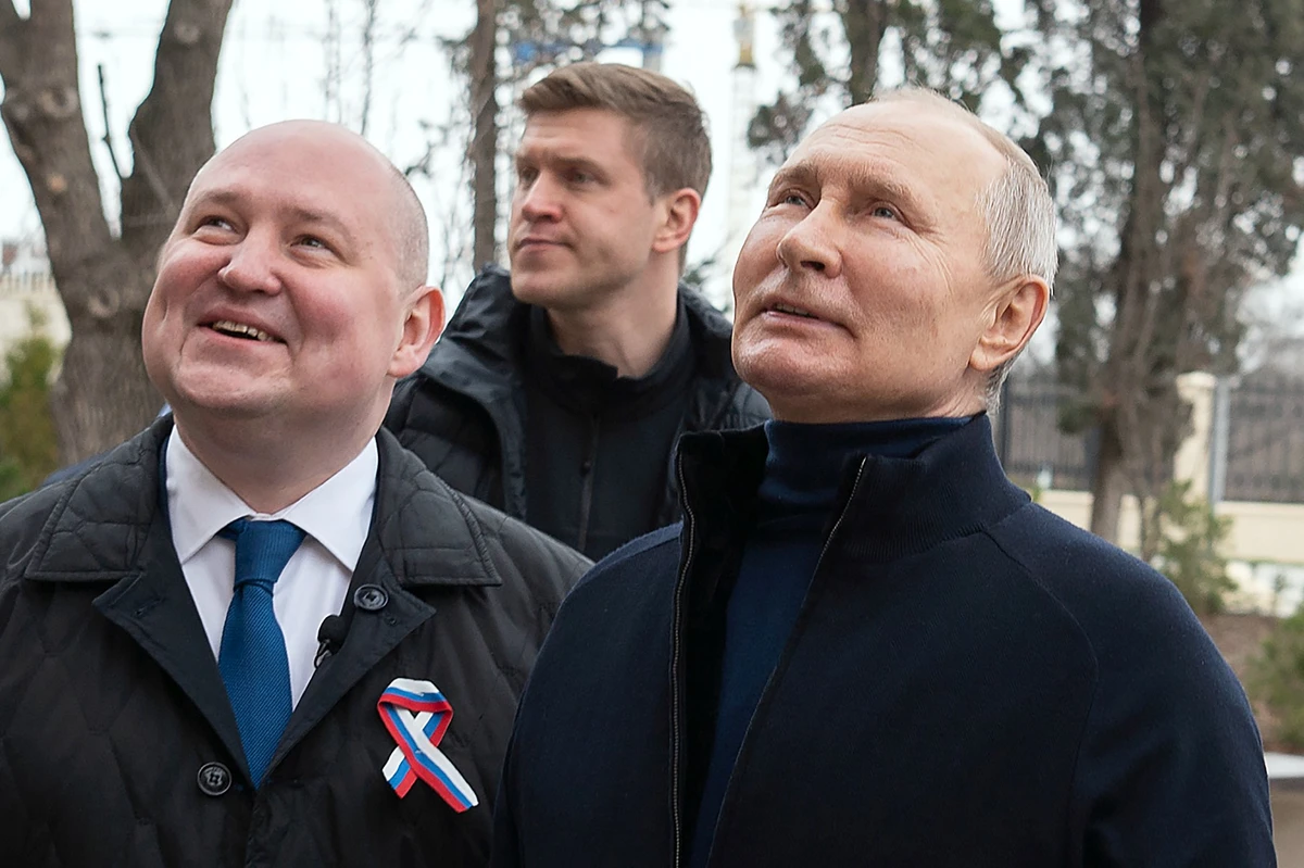 Ukraine: Poutine s'est rendu à Marioupol dévastée, première visite en zone conquise