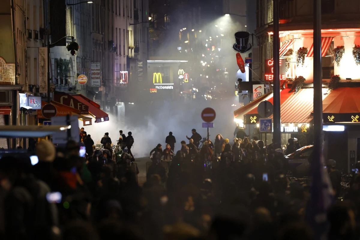 Au tribunal, les manifestants, le feu de poubelle et la relaxe