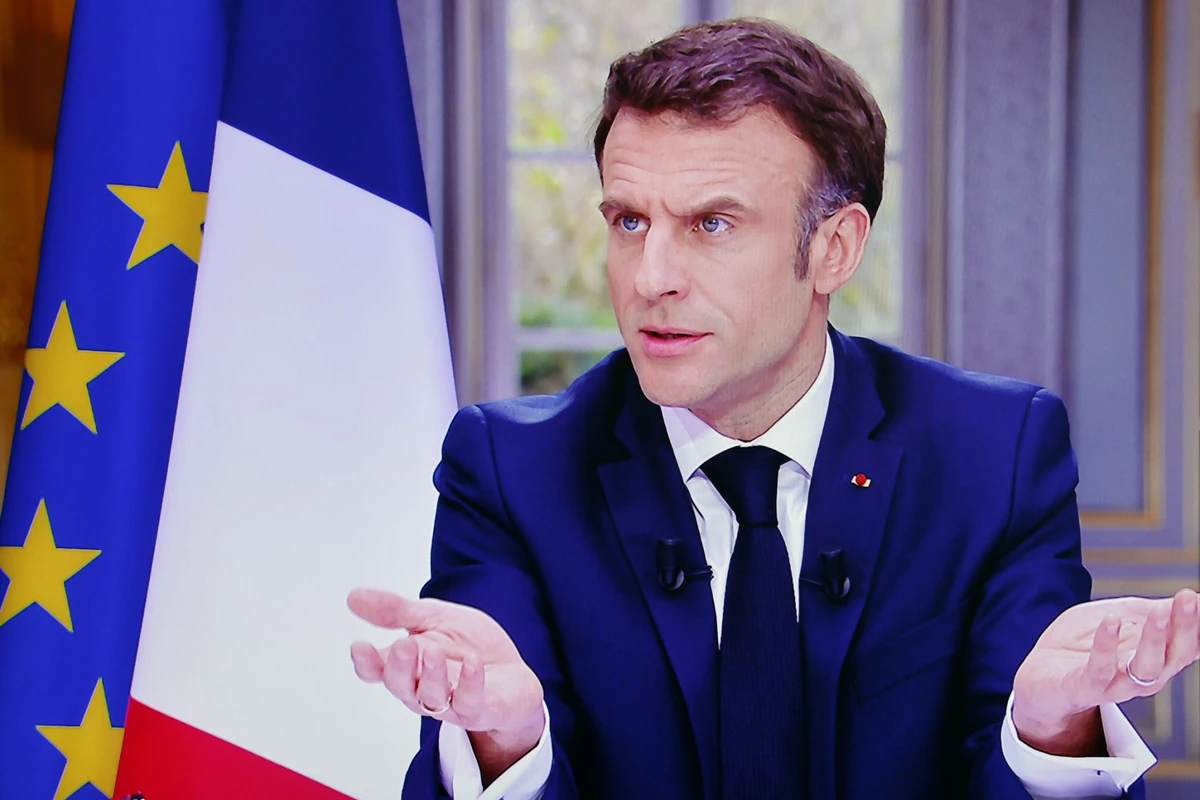 Le gouvernement français décale et découpe sa grande loi sur l'immigration