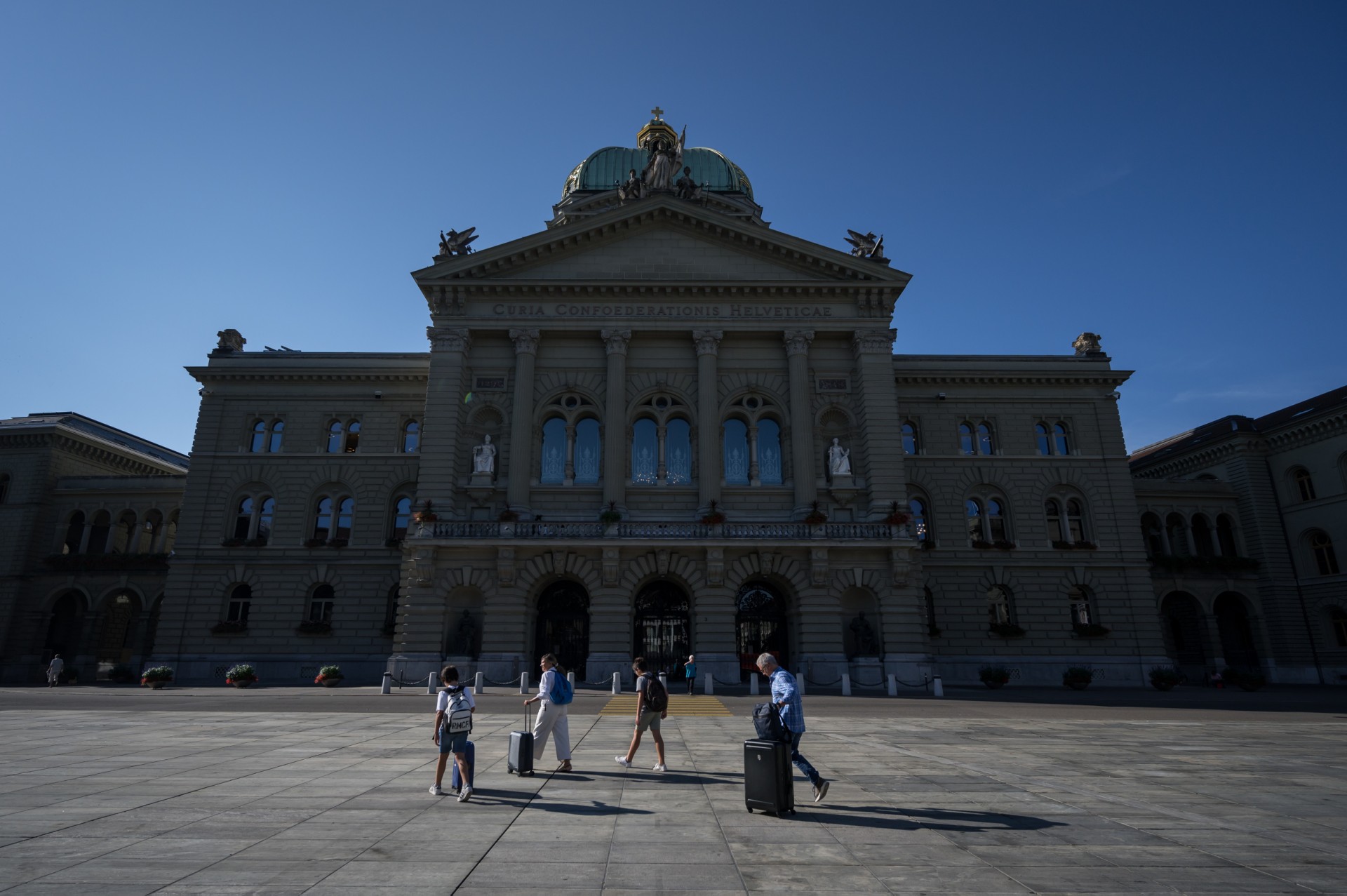 Le G7 tance la Suisse sur les sanctions russes, selon la Tribune de Genève