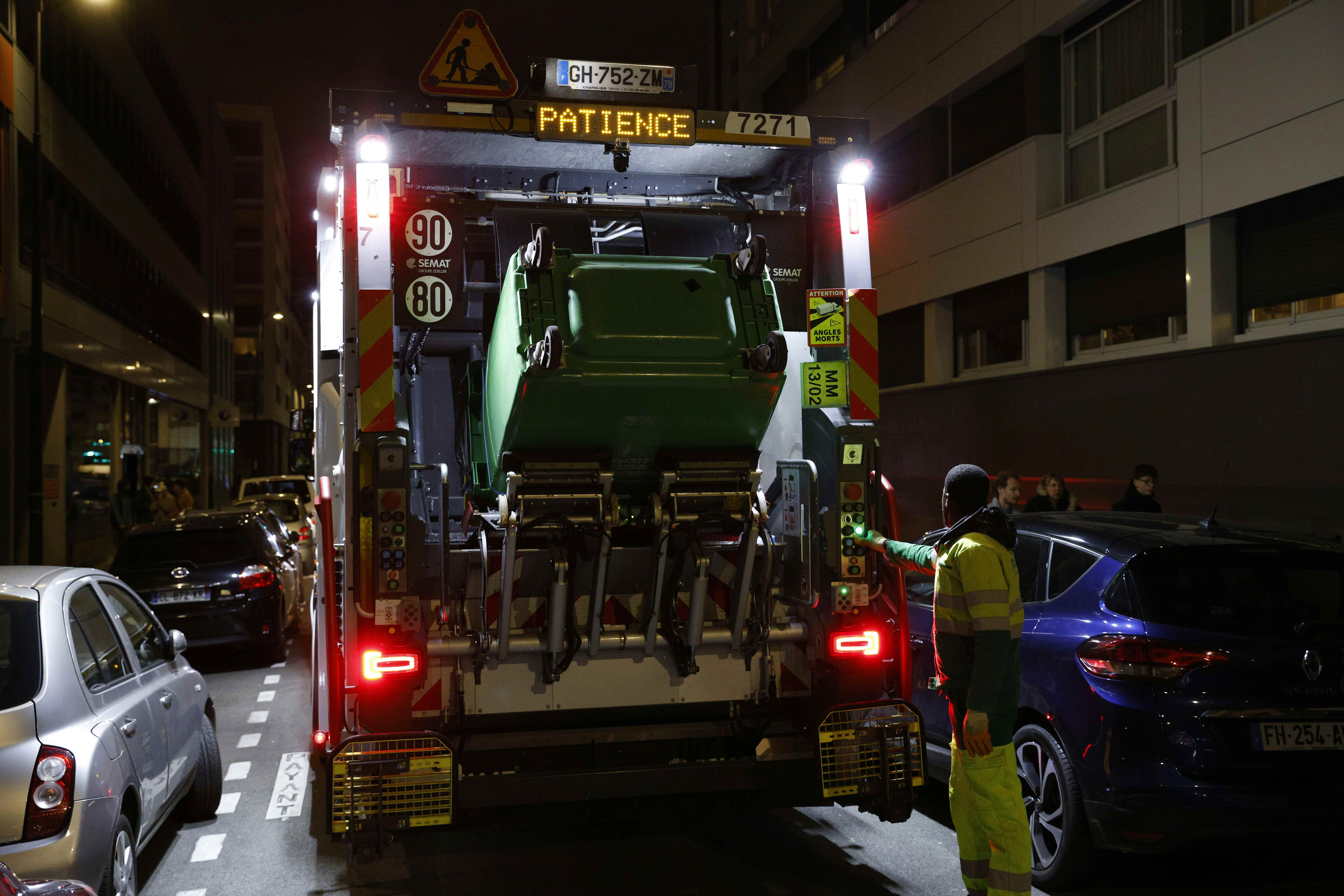 A Paris, retour à un traitement quasi normal des déchets