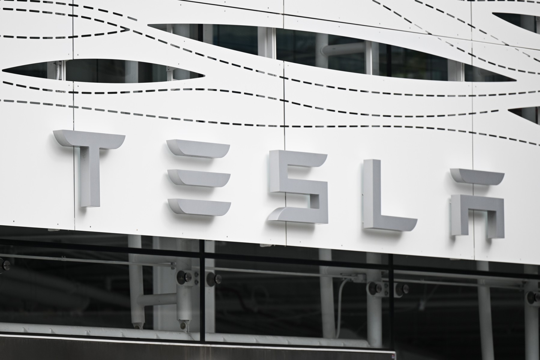 Tesla baisse de nouveau ses prix en Europe