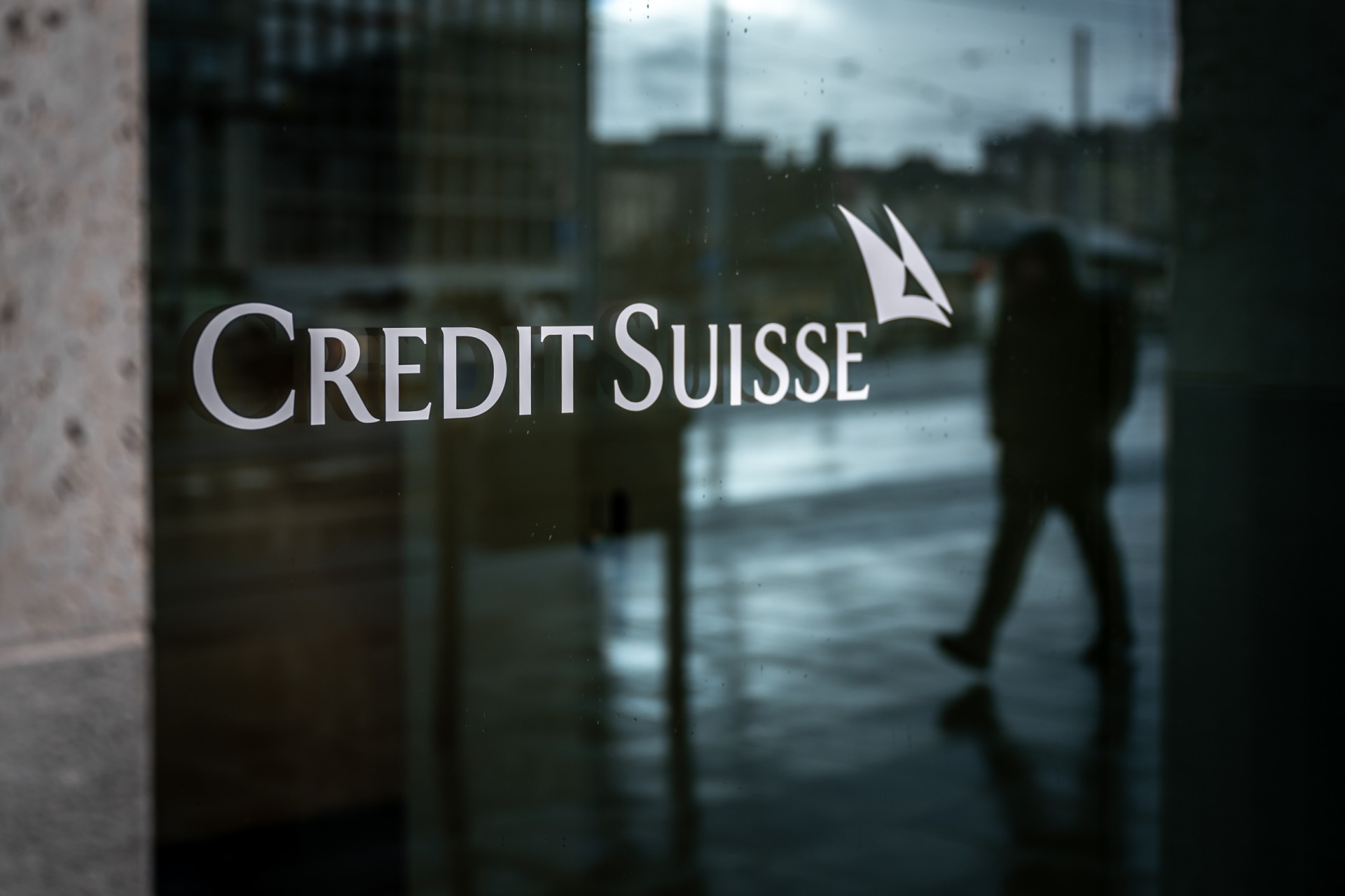 UBS/Credit Suisse: entre 20 et 30% des emplois pourraient être supprimés
