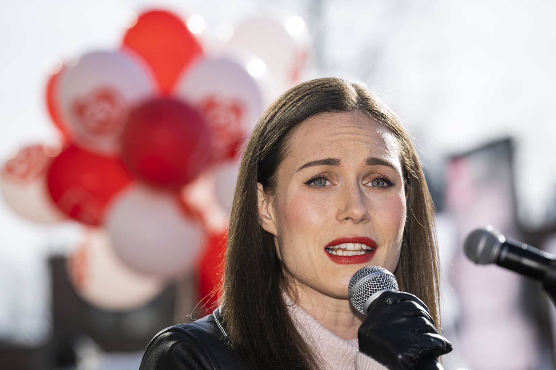 Sanna Marin, une jeunesse moderne qui fascine et divise