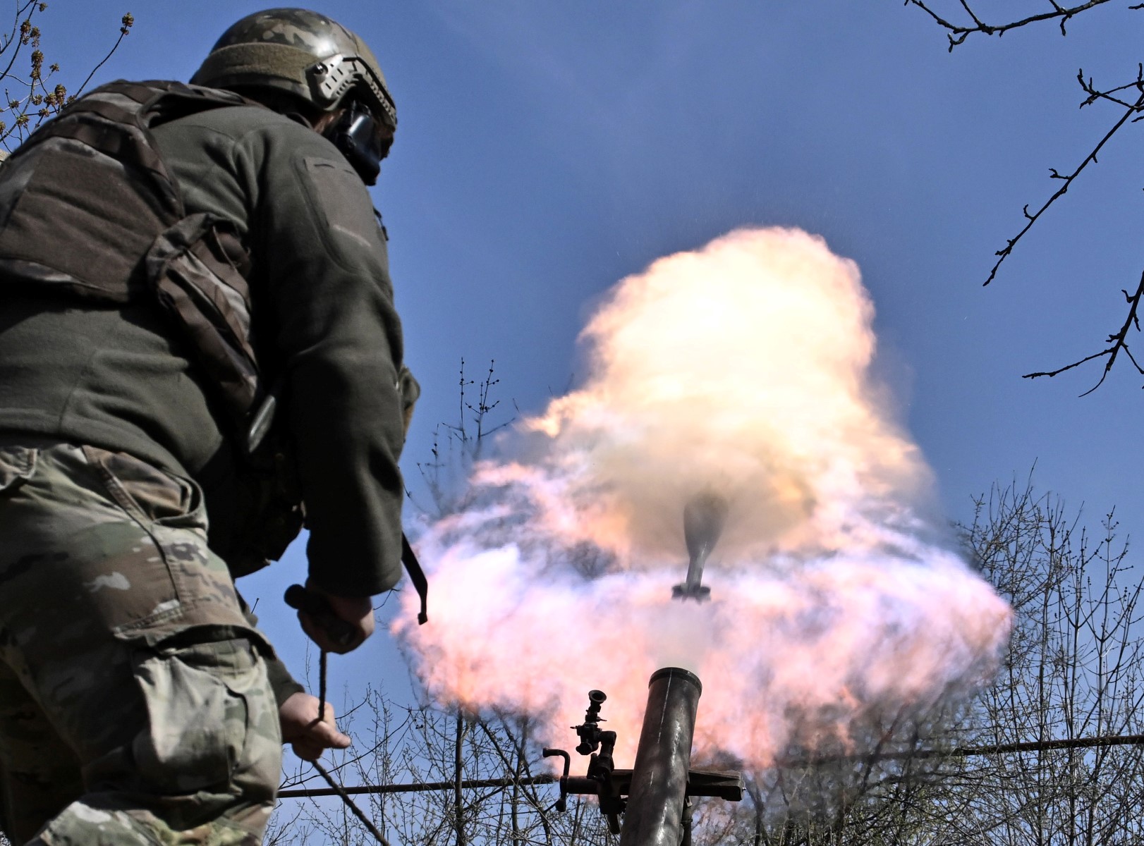 Ukraine: le chef de l'occupation russe de Donetsk en visite à Bakhmout
