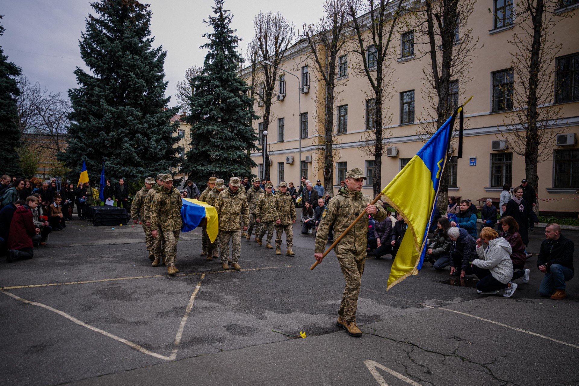 Moscou dit bloquer les forces ukrainiennes à Bakhmout, Kiev dément