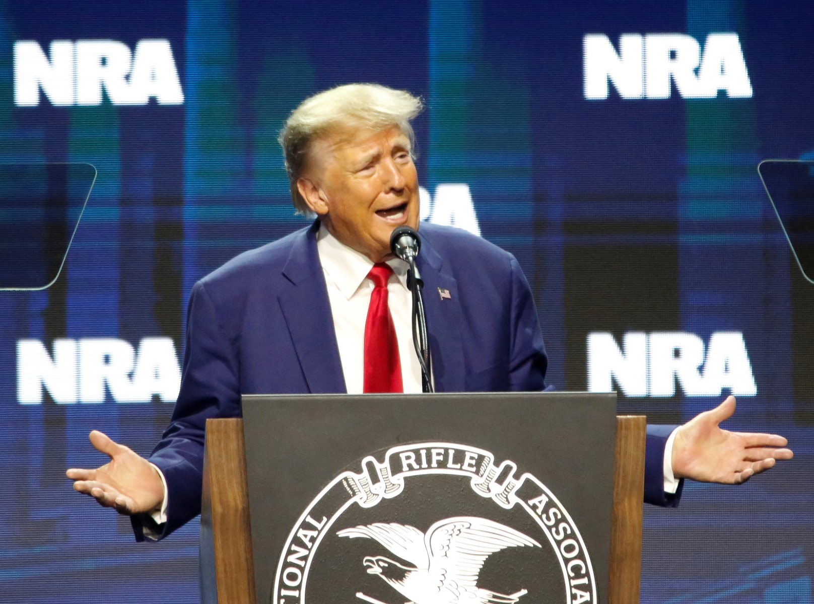 L'ancien président américain et candidat à l'élection présidentielle de 2024, Donald Trump, s'exprime lors de la 152e convention annuelle de la National Rifle Association (NRA) au Indiana Convention Center à Indianapolis, Indiana, le 14 avril 2023. (Photo par Alex WROBLEWSKI / AFP)