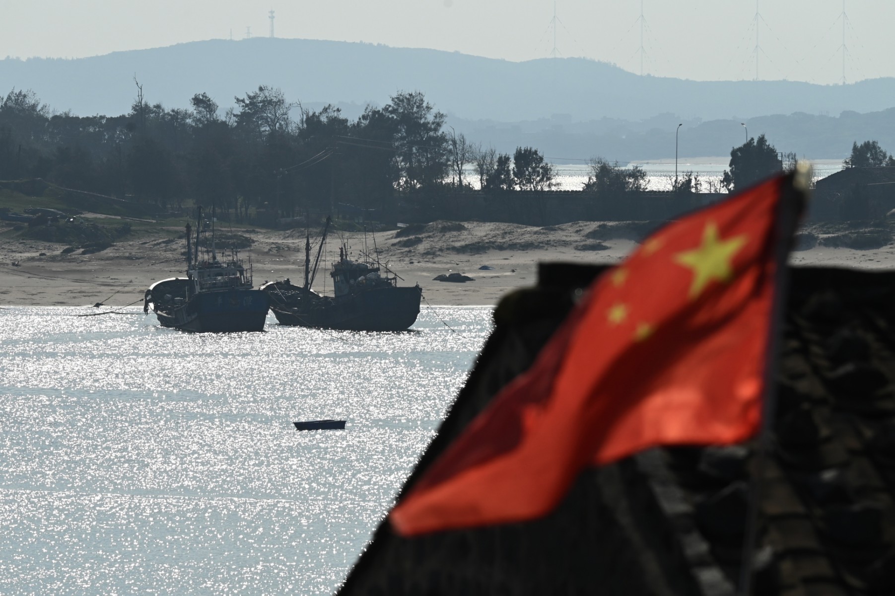 Un lancement de satellite par la Chine fait chuter des débris près de Taïwan, affirme Taipei
