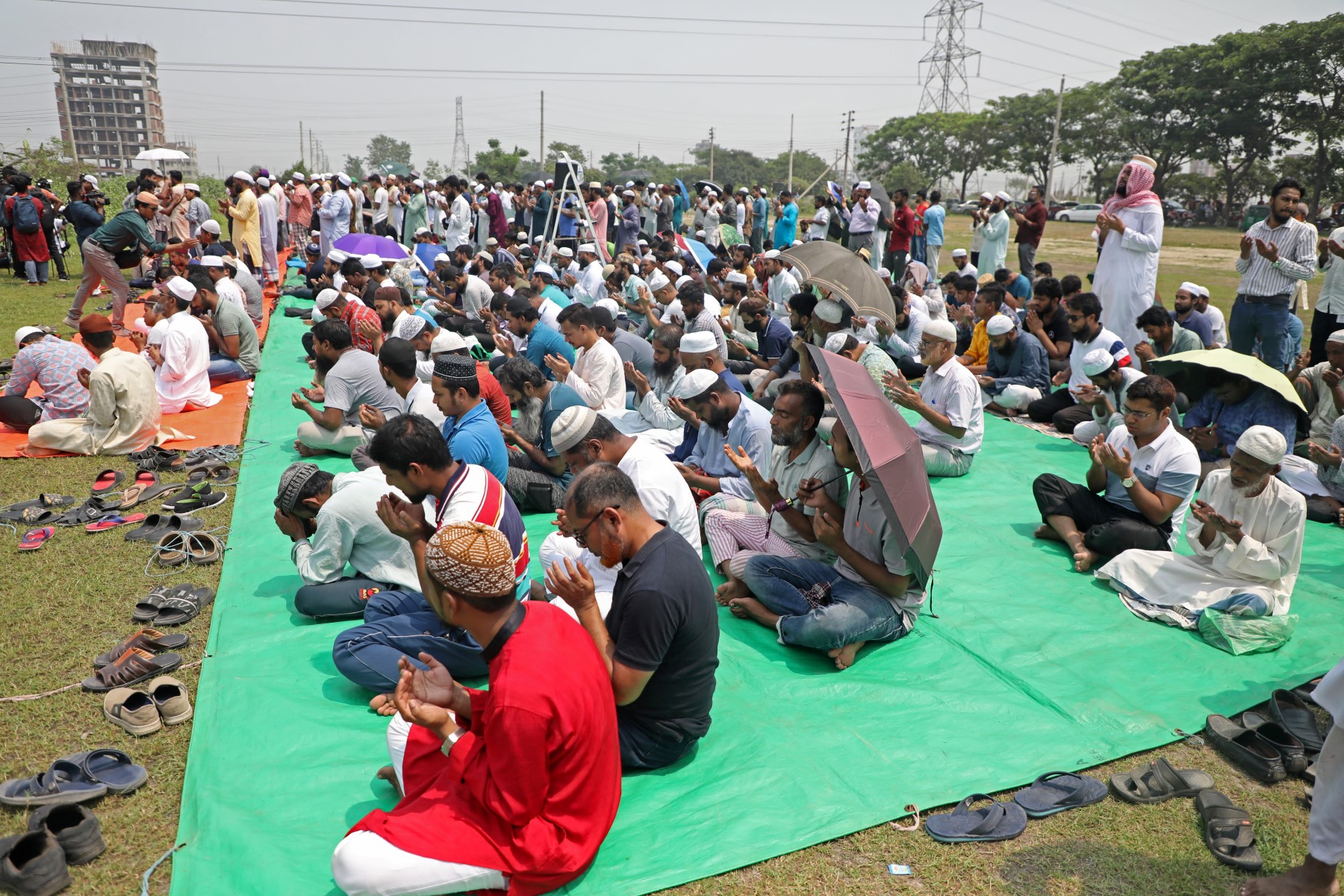 Bangladesh: des musulmans prient pour la pluie en pleine canicule