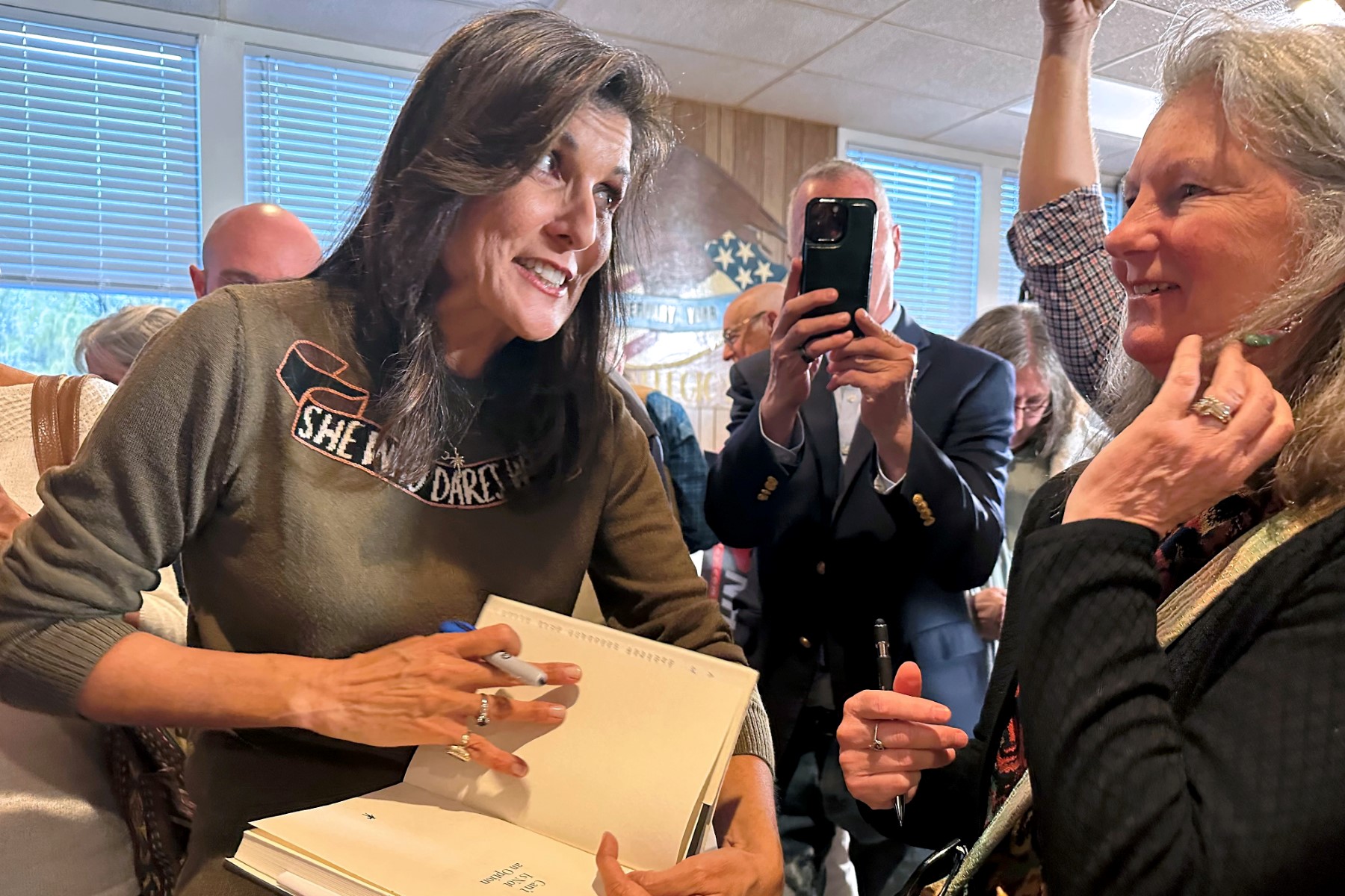 Etats-Unis: Nikki Haley et les autres, tous derrière et Trump devant