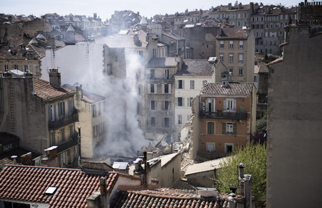 A Marseille, le bruit, la fumée et l'angoisse autour de la rue de Tivoli