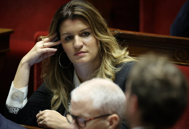 Fonds contre le séparatisme: Un sénateur PS réclame les documents