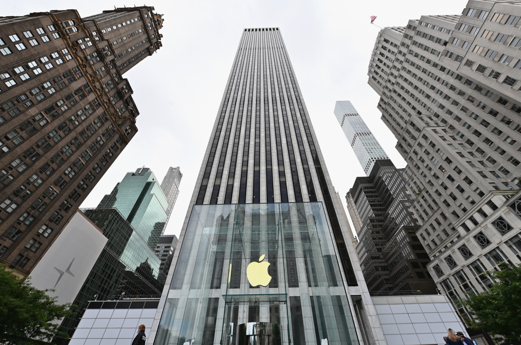 Après une carte de crédit, Apple lance un compte épargne