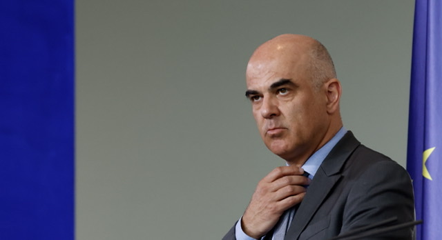 UBS en bonne santé pour absorber un Credit Suisse malade